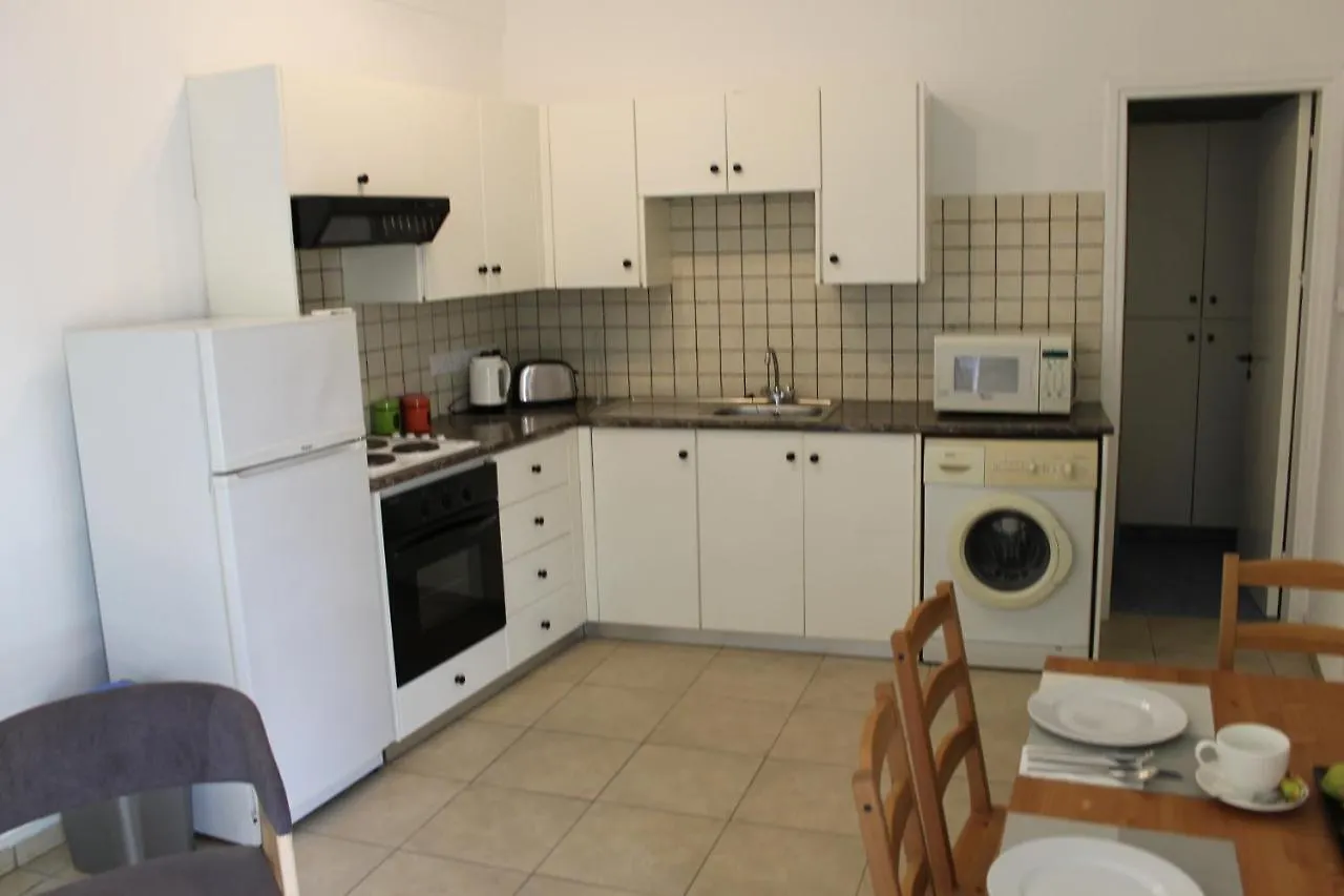 4You Studios Larnaca Apartamento